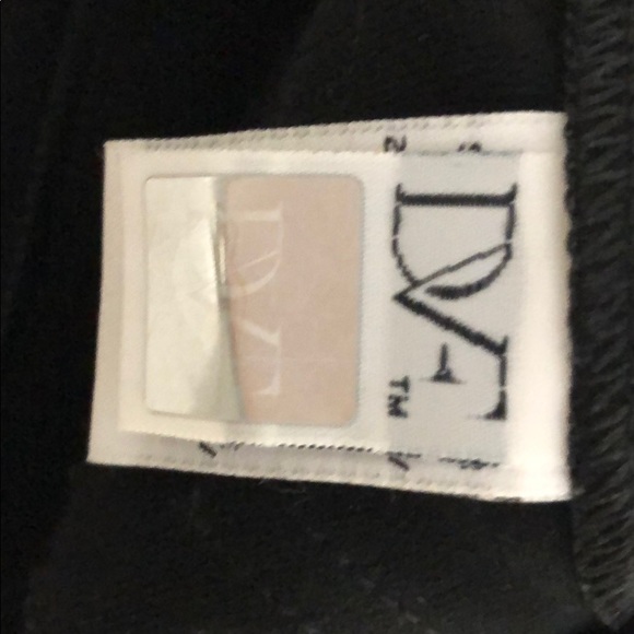 Black dress - Picture 4 of 4